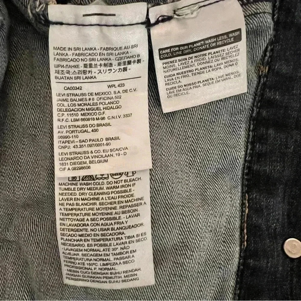 Levi’s Traditional Blue Jean Denim Jacket Red Tab Small - Picture 13 of 13